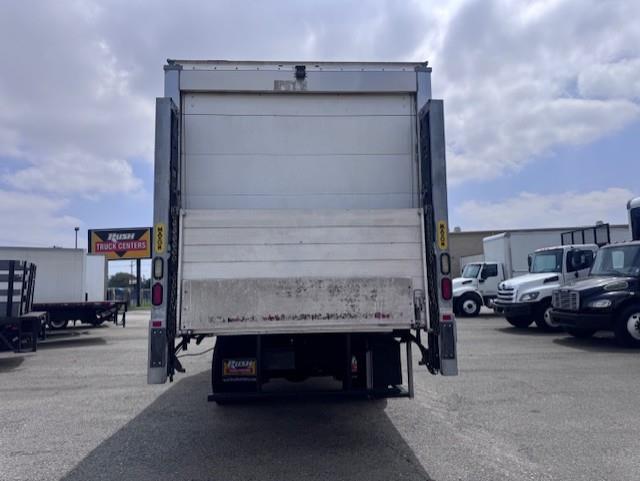2019 Hino 268A-5
