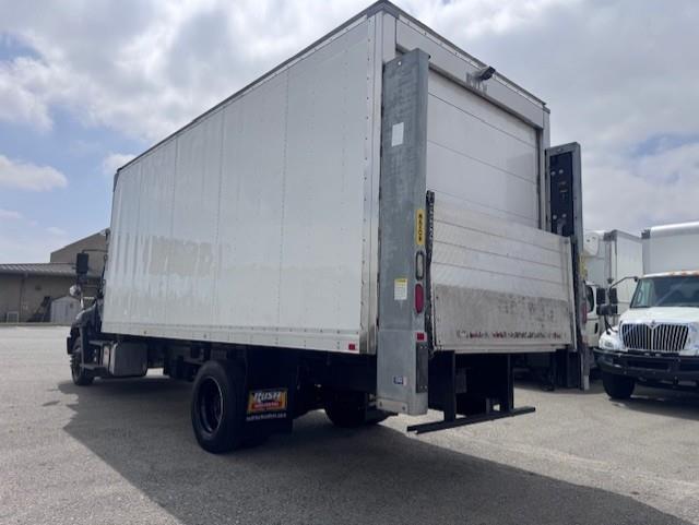 2019 Hino 268A-4