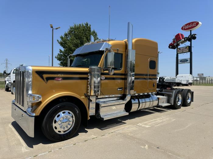 2025 Peterbilt 589-0