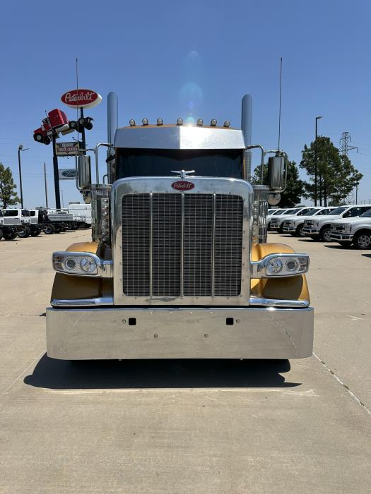 2025 Peterbilt 589-4