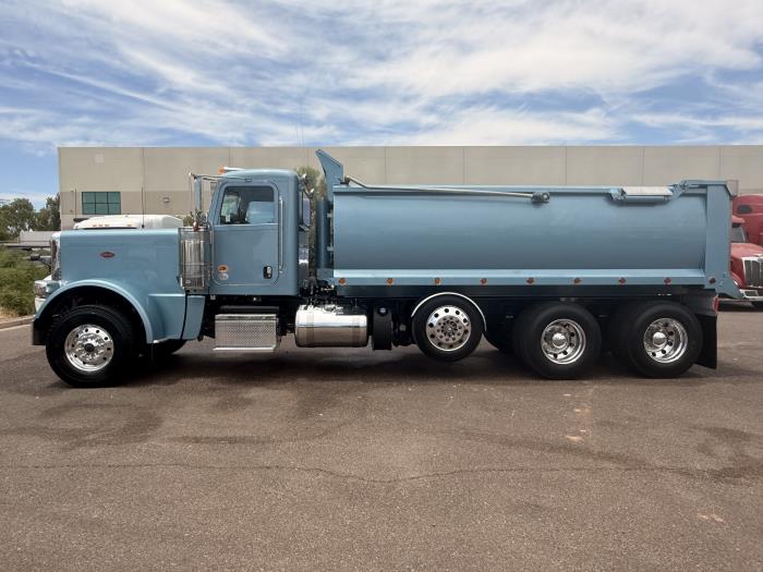 2024 Peterbilt 389-1