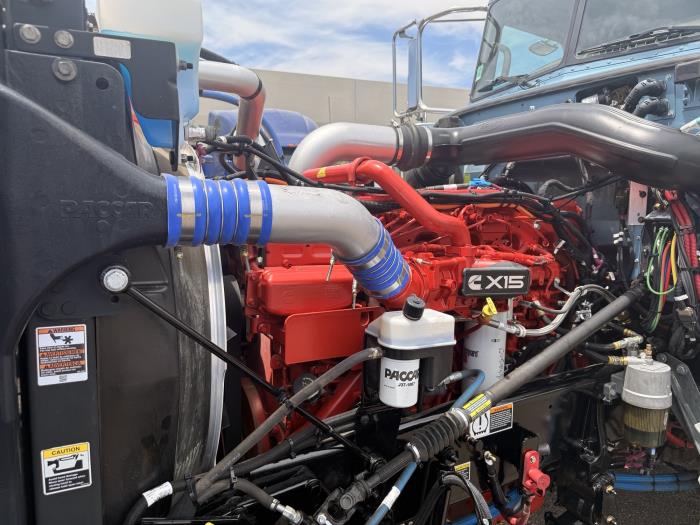2024 Peterbilt 389-8