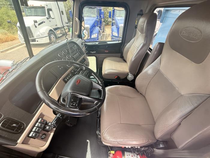 2024 Peterbilt 389-11