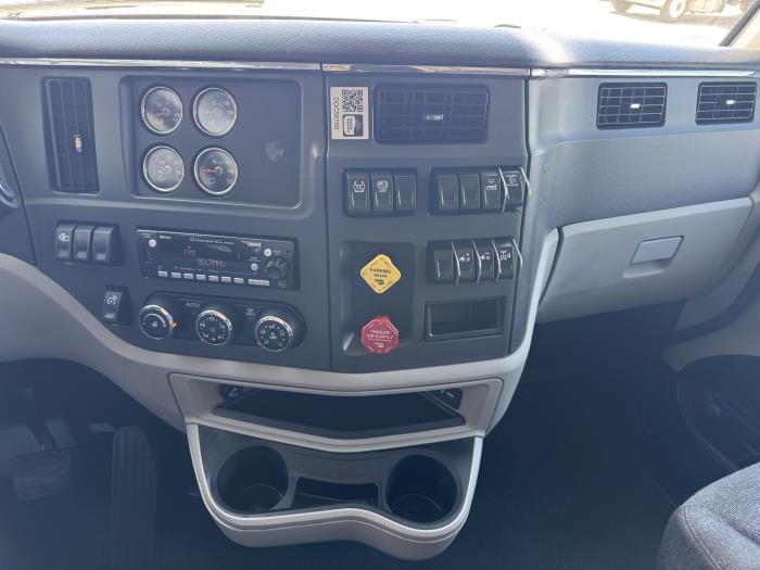 2022 Peterbilt 579-10
