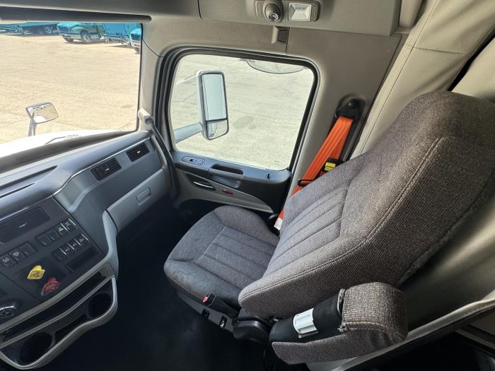 2022 Peterbilt 579-19