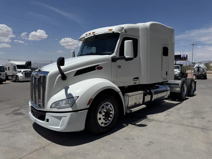 2022 Peterbilt 579-0