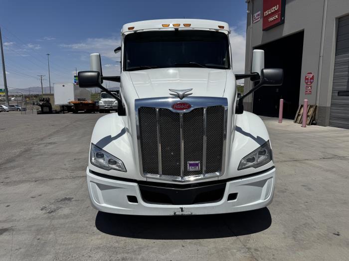 2022 Peterbilt 579-1