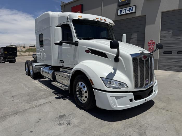 2022 Peterbilt 579-2