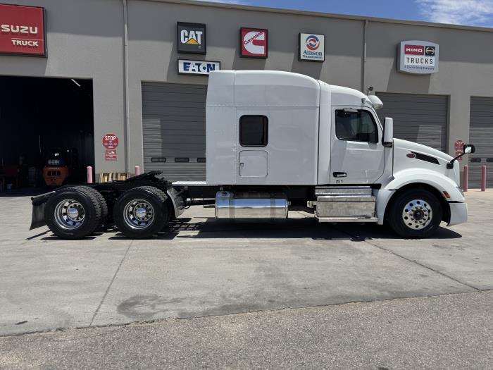 2022 Peterbilt 579-3