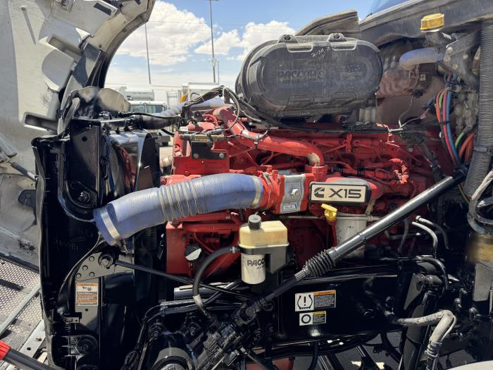 2022 Peterbilt 579-27