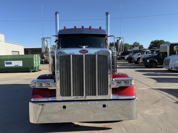 2027 Peterbilt 589-12