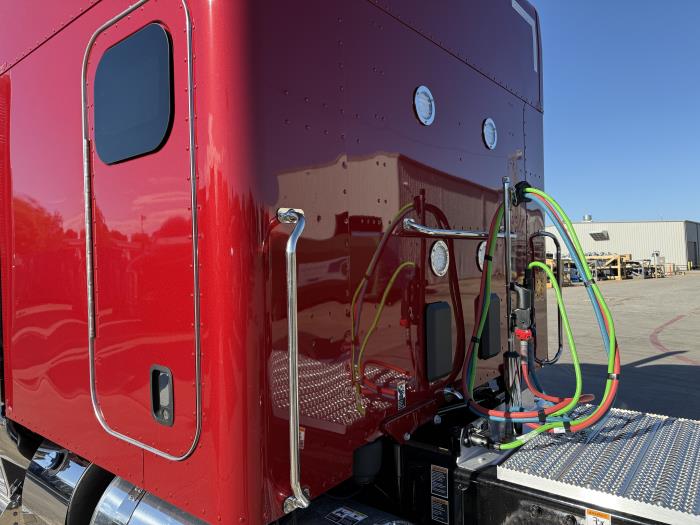 2027 Peterbilt 589-19