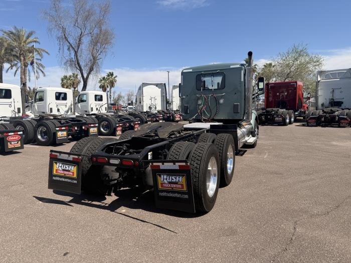 2021 Peterbilt 579-4