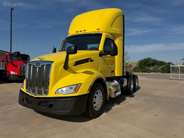 2023 Peterbilt 579-0