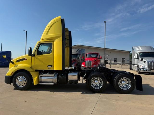 2023 Peterbilt 579-2