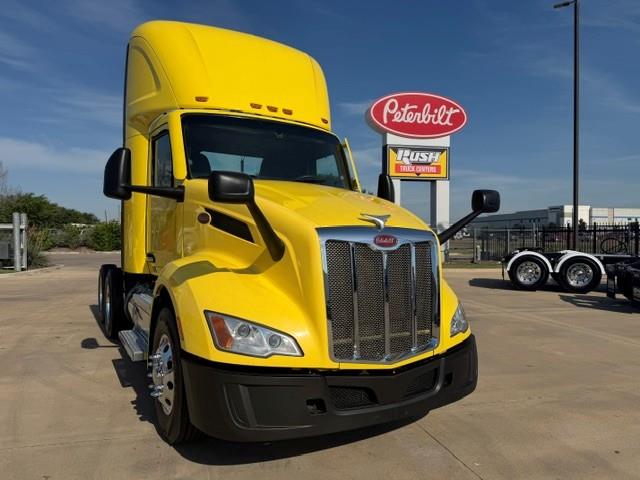 2023 Peterbilt 579-8