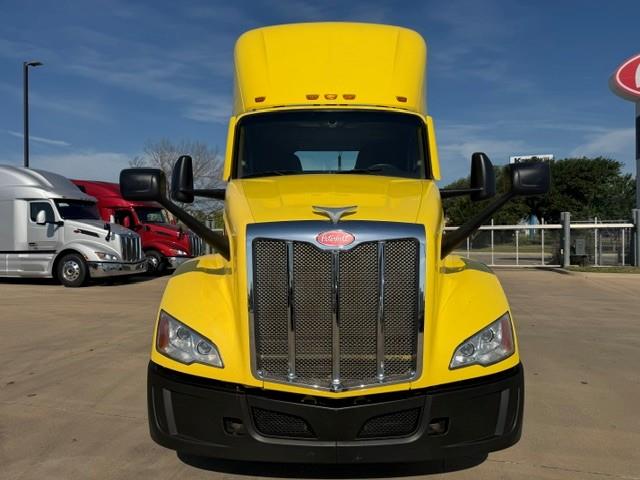 2023 Peterbilt 579-9