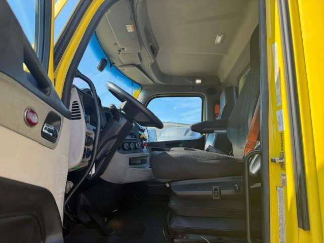 2023 Peterbilt 579-21