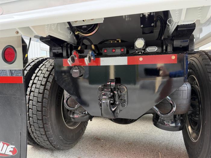 2027 Peterbilt 567-8