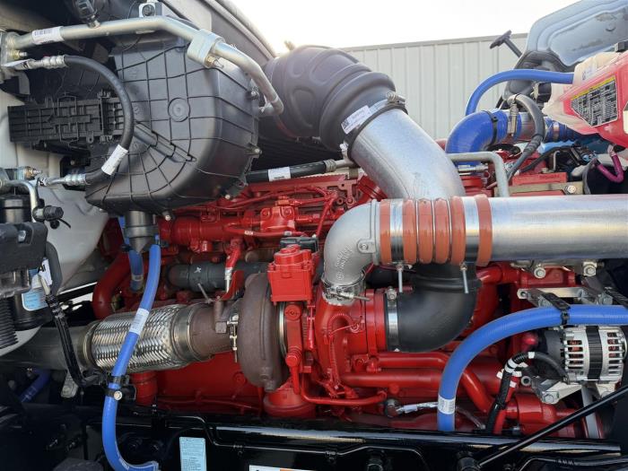 2027 Peterbilt 567-12
