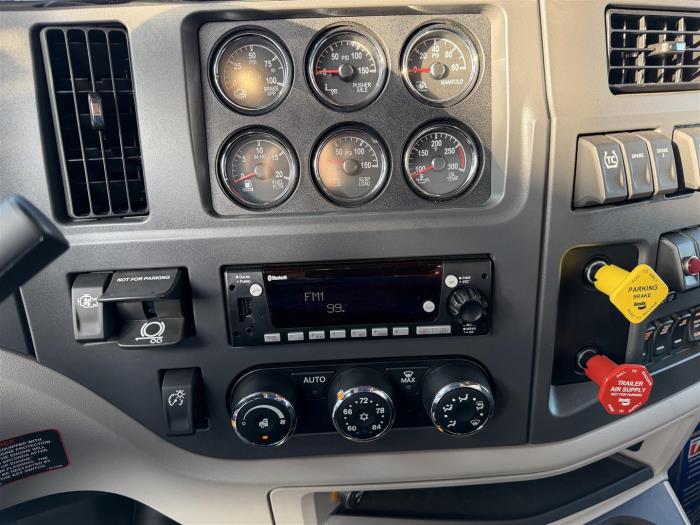 2027 Peterbilt 567-22