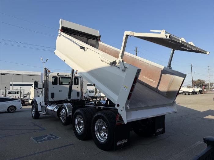 2027 Peterbilt 567-35