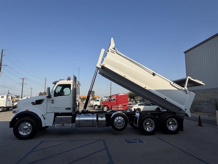 2027 Peterbilt 567-36