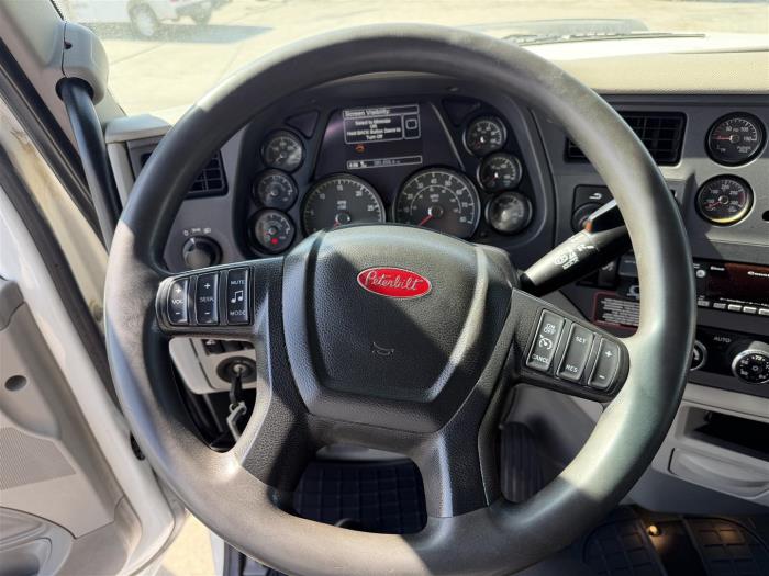 2021 Peterbilt 567-24