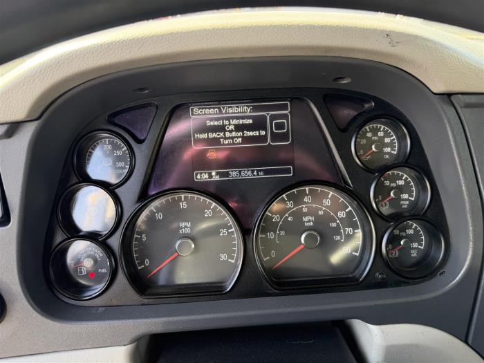 2021 Peterbilt 567-26