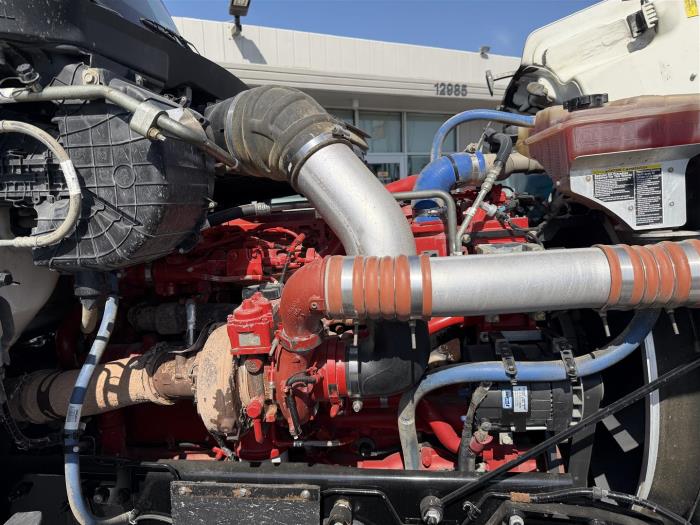 2021 Peterbilt 567-12