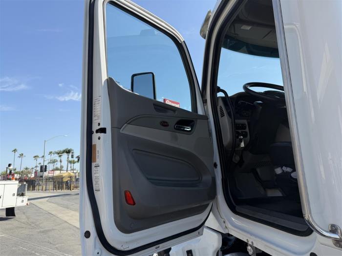 2021 Peterbilt 567-16