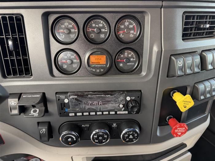 2024 Peterbilt 567-25