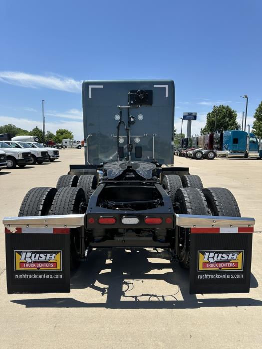 2025 Peterbilt 589-3