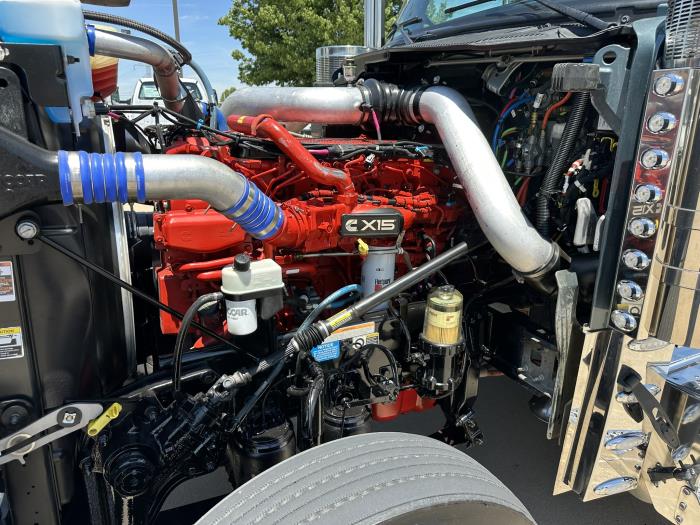 2025 Peterbilt 589-16