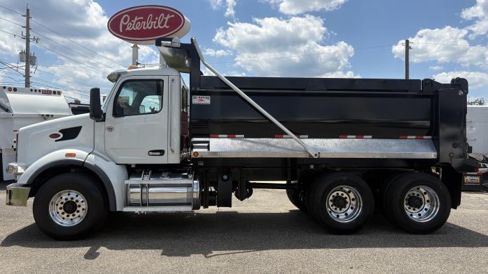 2025 Peterbilt 567-2