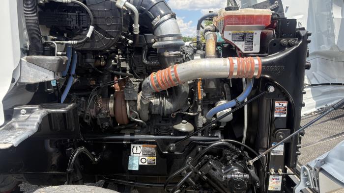 2025 Peterbilt 567-17