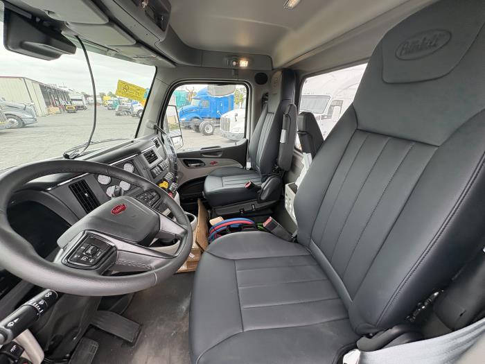 2027 Peterbilt 579-13
