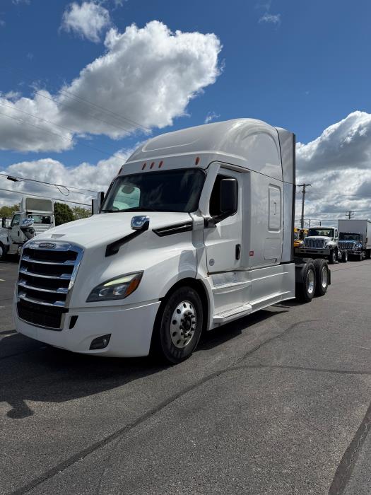2022 Freightliner Cascadia-3
