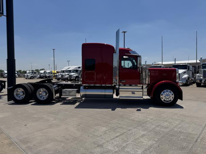 2027 Peterbilt 589-8