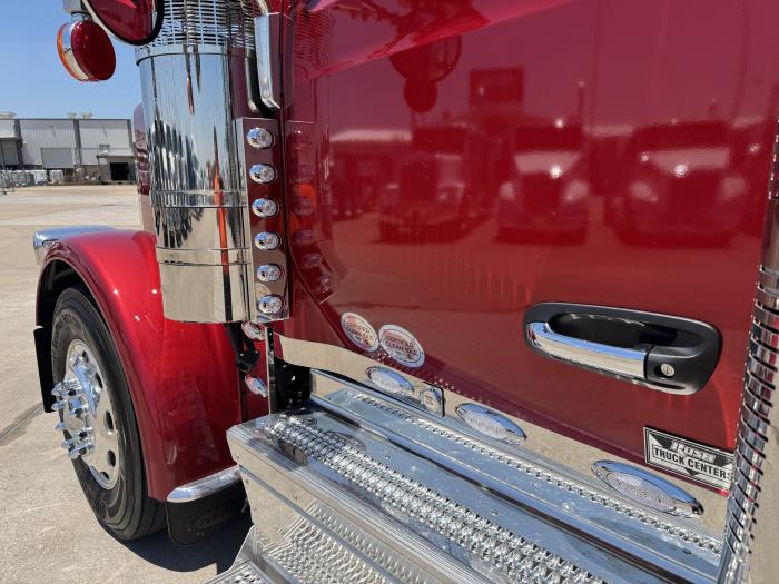 2027 Peterbilt 589-11