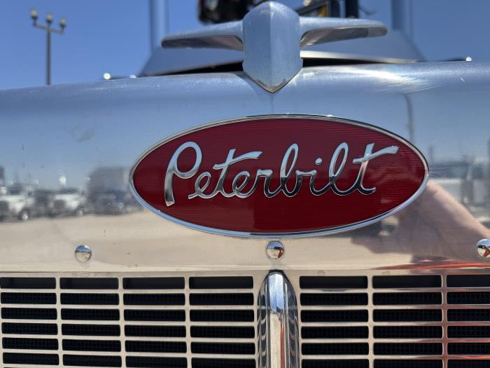 2027 Peterbilt 589-14