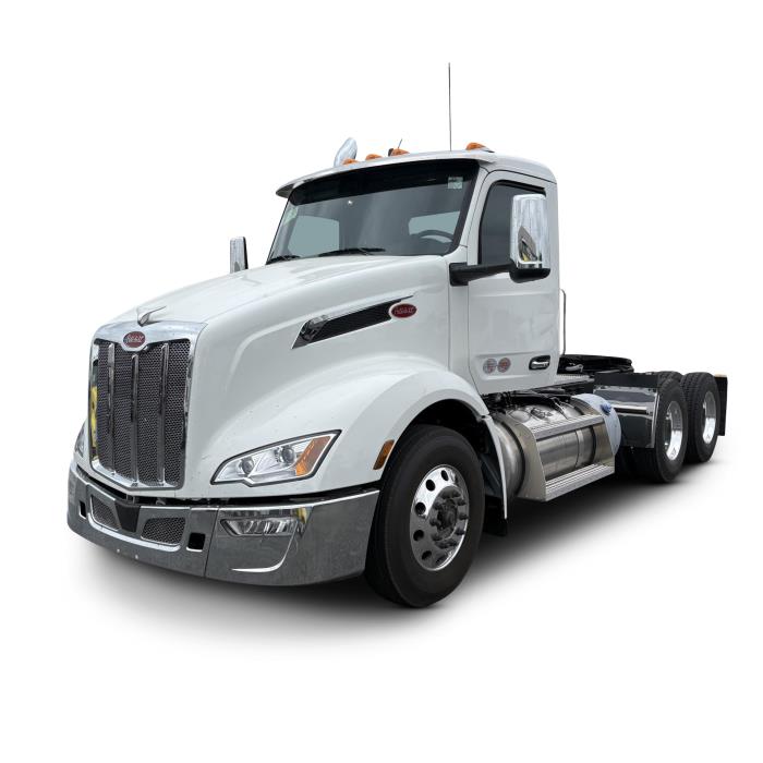 2027 Peterbilt 579-0