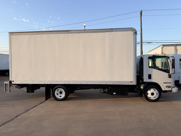 2022 Isuzu NRR-3