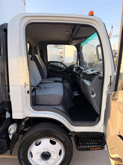 2022 Isuzu NRR-10