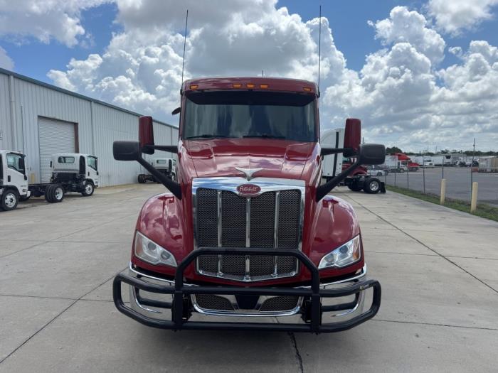 2022 Peterbilt 579-1