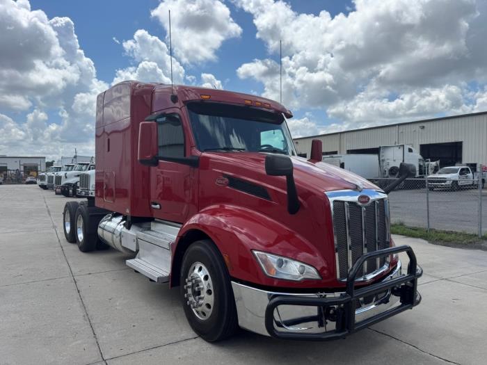 2022 Peterbilt 579-2