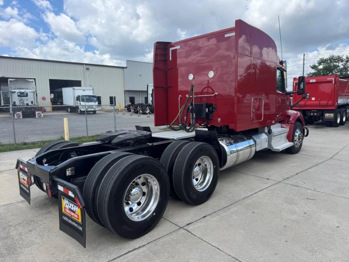 2022 Peterbilt 579-4