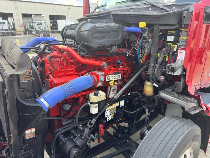 2022 Peterbilt 579-18