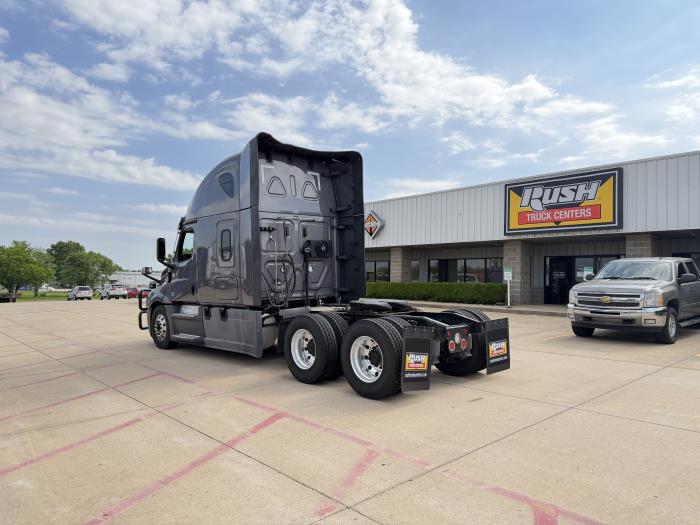 2021 Freightliner Cascadia-6