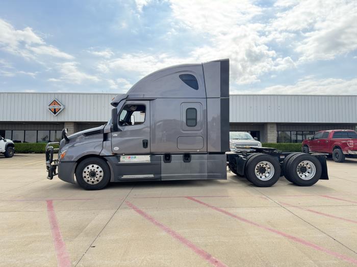 2021 Freightliner Cascadia-3